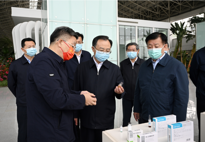 江苏省委书记吴政隆调研W66利来药业：加快推动传统中医药和现代科学相结合，为抗击疫情提供有力武器